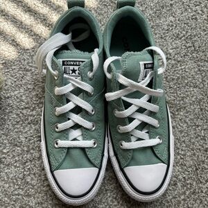 Converse Madison Low Tops Sneaker in Herby Green NWOT